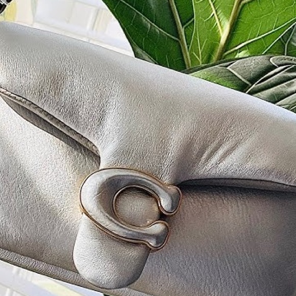 Coach Pillow Tabby Shoulder Bag 18 - Picture 10 of 11